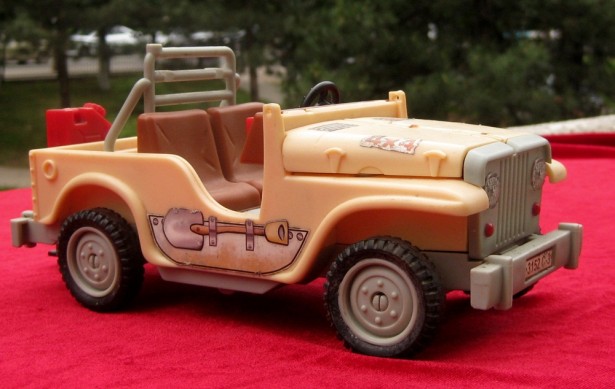 Spielzeug Disney Heroes Jeep 4x4 Feldauto