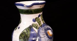 Vintage Karaffe, rustikal, Keramik mit blauen Blumen