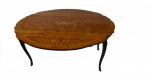 Tisch im Louis XVI Stil mit Intarsien 01761