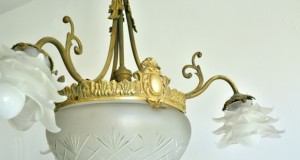 Louis XV Kronleuchter mit 4 Glühbirnen 018996