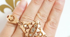 14 Karat Gold Armband Jahr 1850 Biedermeier mit 0,50 ct Diamanten
